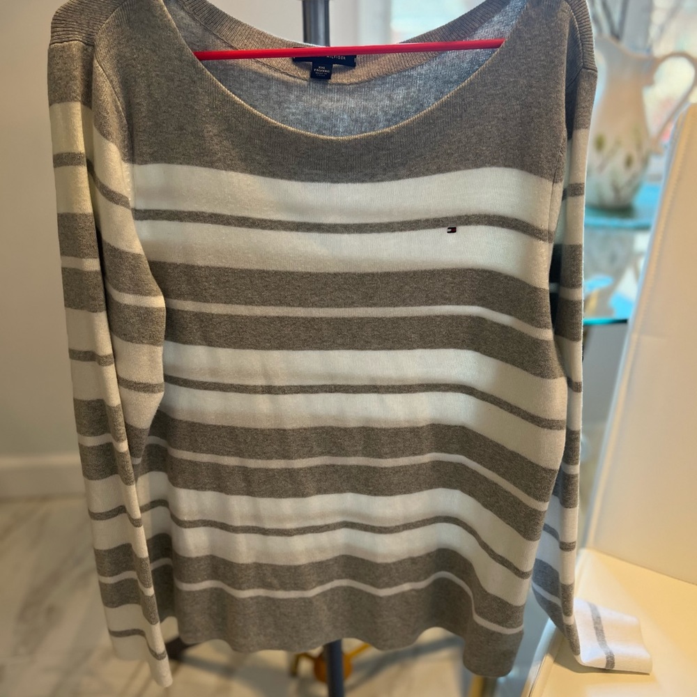 Tommy Hilfiger Sweater - Picture 4 of 4